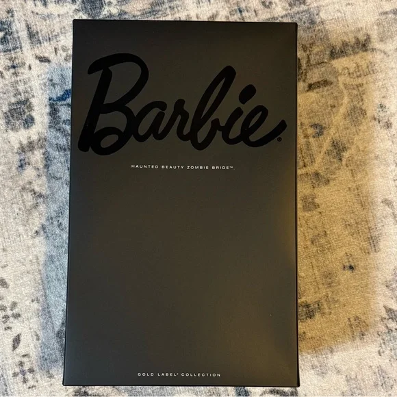 Haunted Beauty Zombie Bride Barbie Doll - Gold Label - Picture 6 of 14